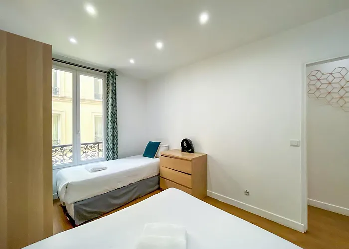 Urban Flat 17 - Pretty 3 Bedroom Flat In *